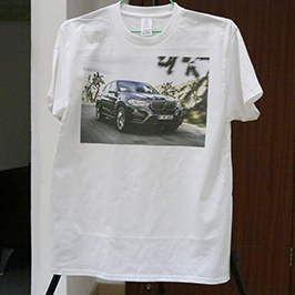 ຕົວຢ່າງການພິມເສື້ອຍືດສີຂາວໂດຍເຄື່ອງພິມ T-shirt A3 WER-E2000T 2